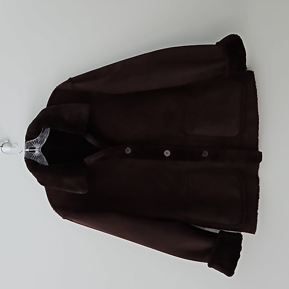 Chocolate brown faux fur‎ reversible coat - Picture 10 of 12